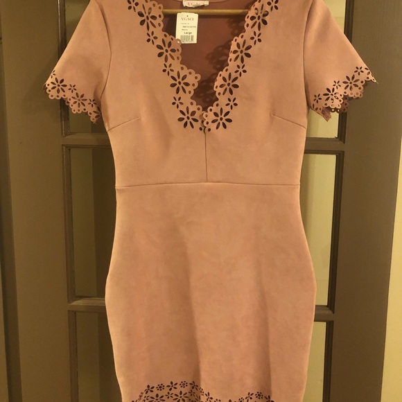 A’Gaci Dress - Picture 1 of 4